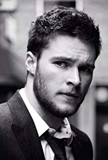 How tall is Jack Reynor?